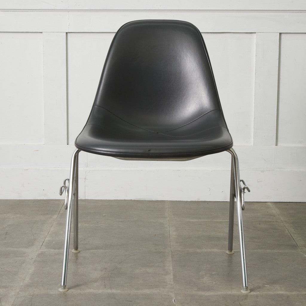 サイドシェルチェア スタッキングベース