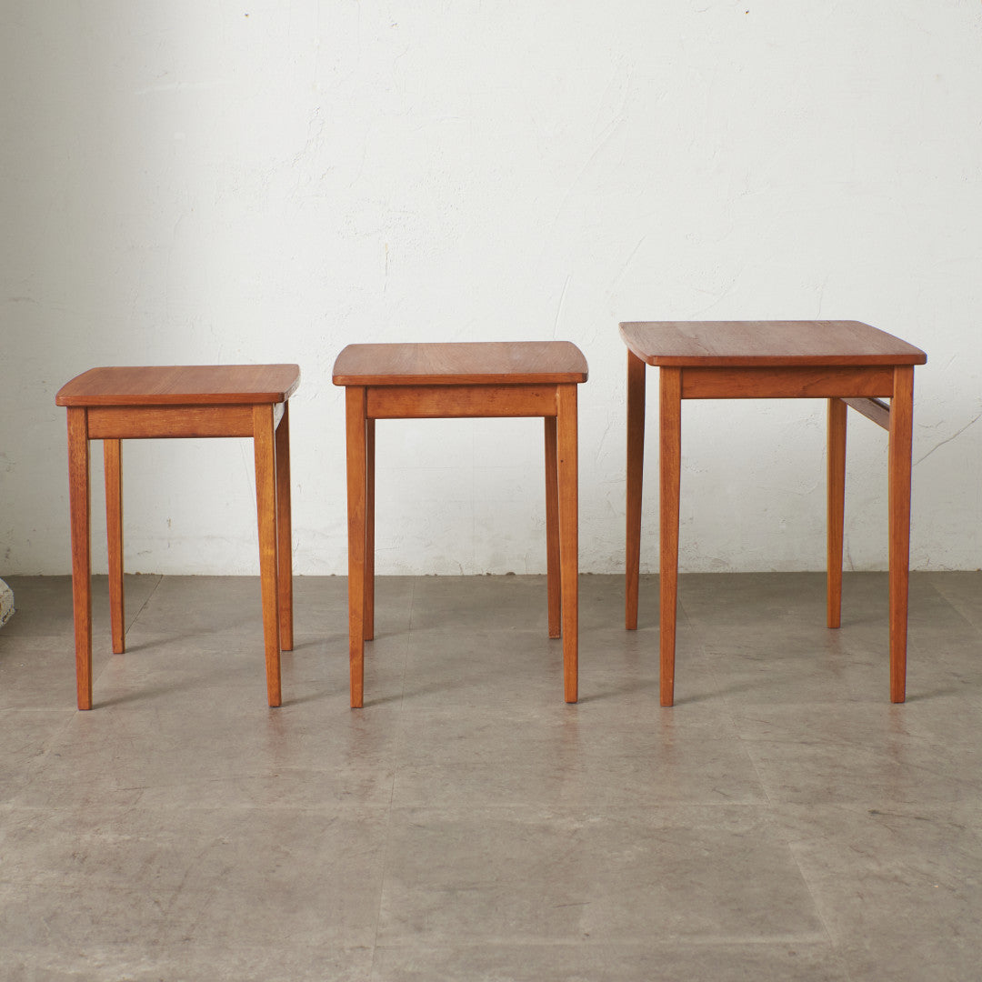 英国ヴィンテージ ネストテーブル