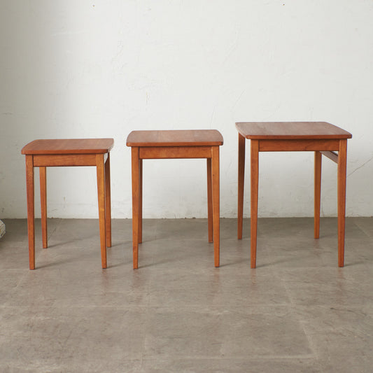 英国ヴィンテージ ネストテーブル