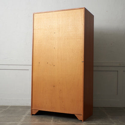 Form FIVE 2ドア ワードローブ