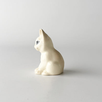 ヴィンテージ 白猫 フィギュリン