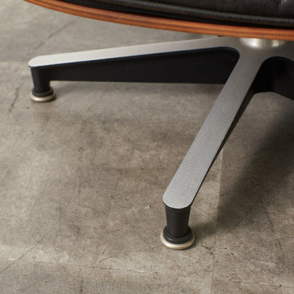 ラウンジチェア&オットマン