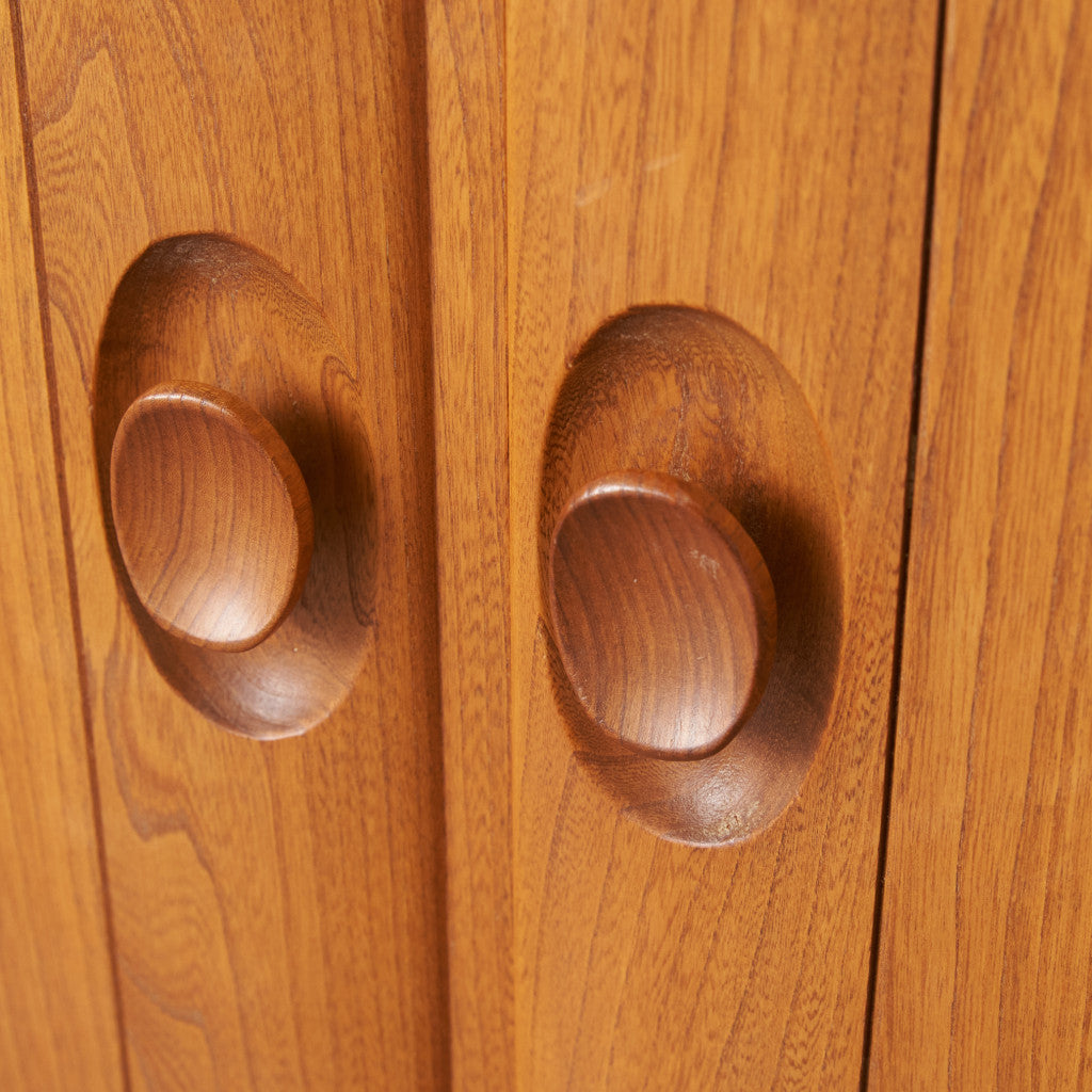 ウィンザー テレビキャビネット