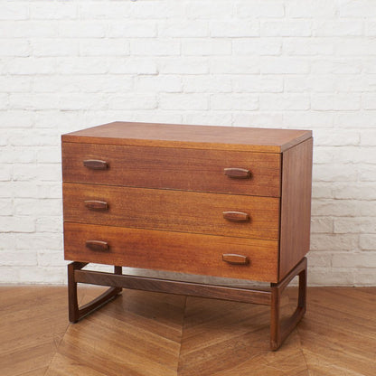 Quadrille 3段 チェスト