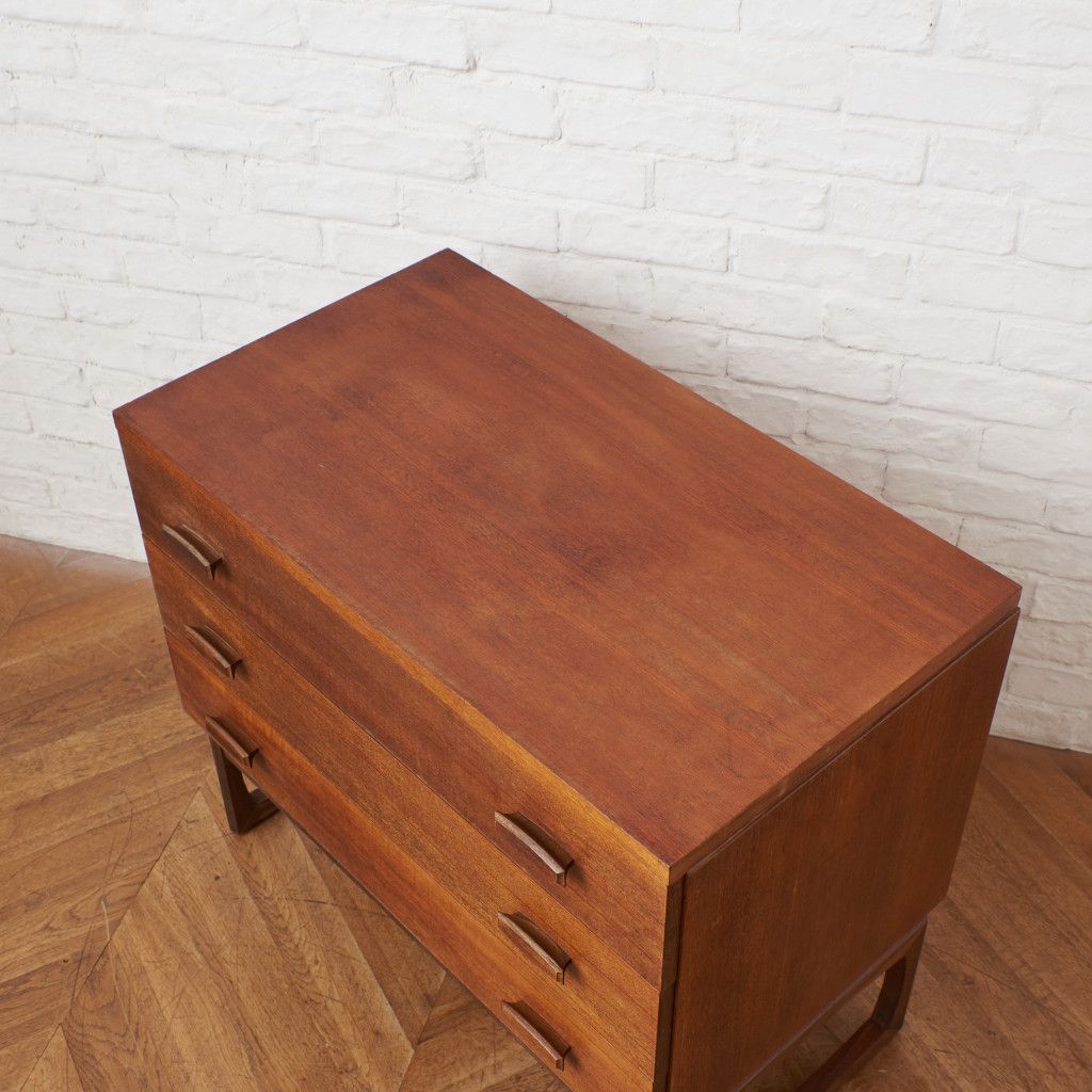 Quadrille 3段 チェスト