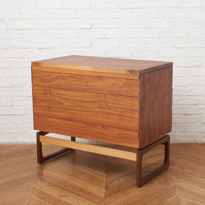 Quadrille 3段 チェスト