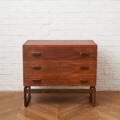 Quadrille 3段 チェスト