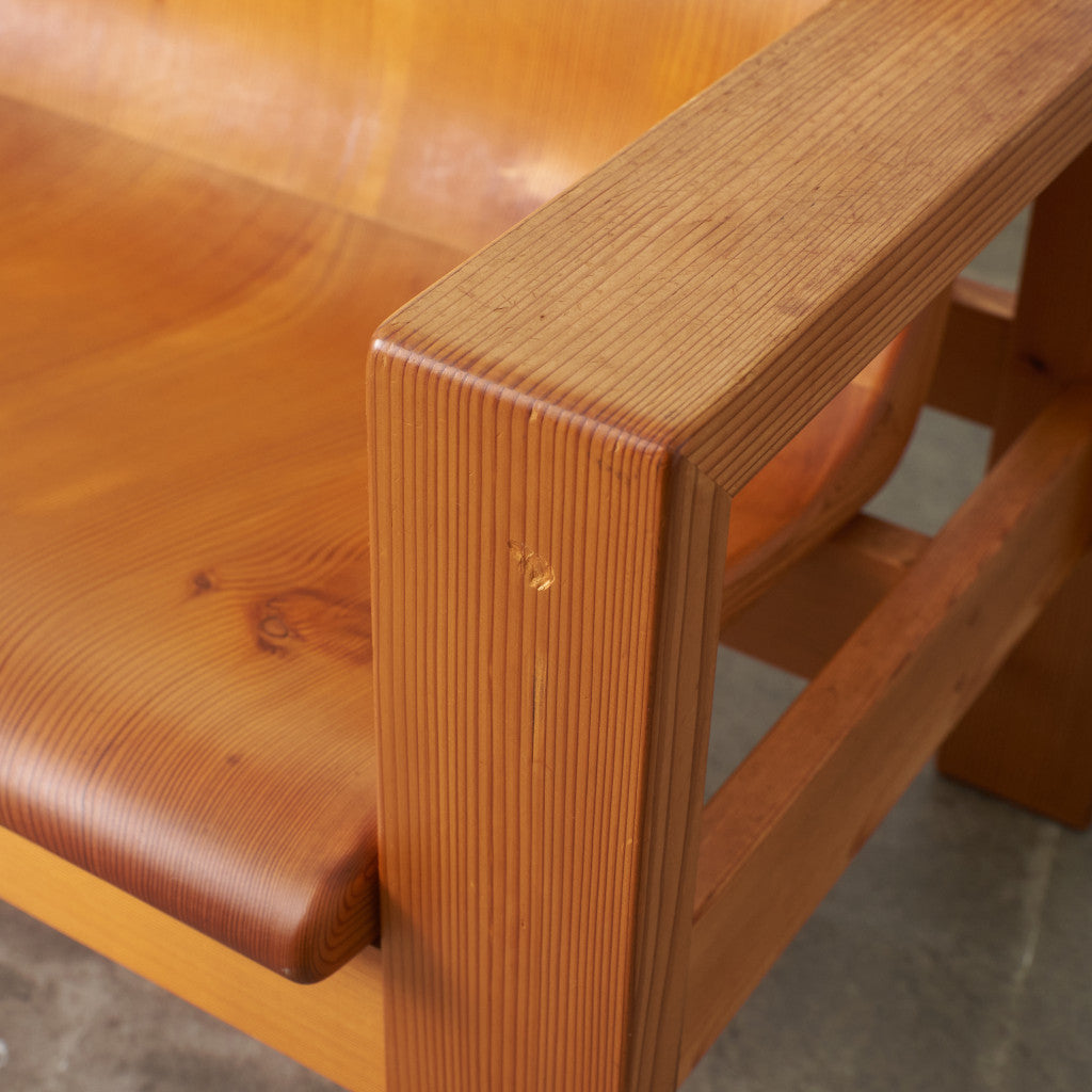 ラウンジベンチ