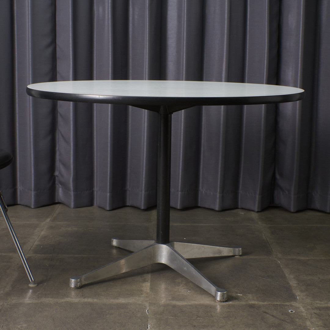 イームズ コントラクトベース ラウンドテーブル