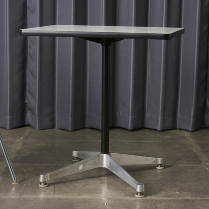 イームズ コントラクトベース テーブル