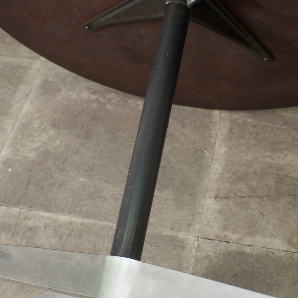 イームズ コントラクトベース ラウンドテーブル