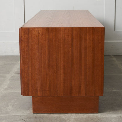 Form FIVE サイドボード