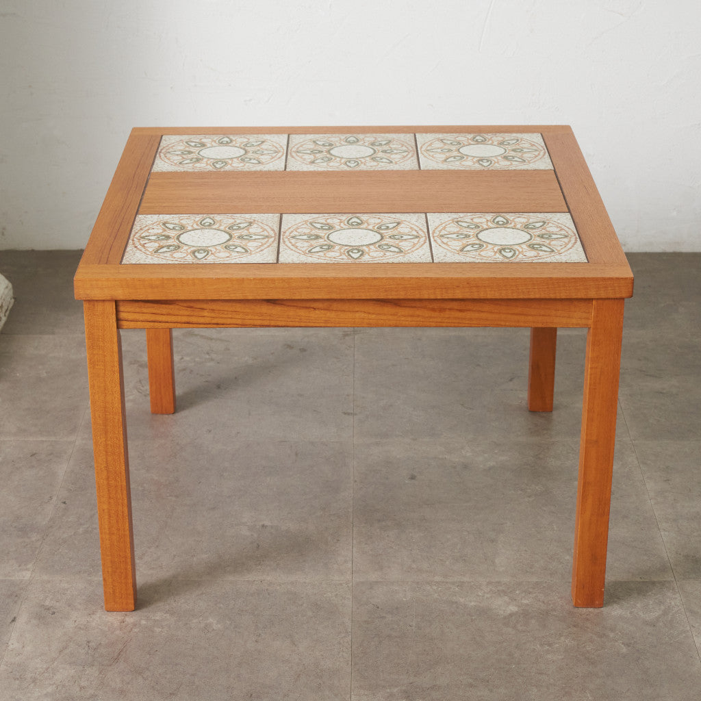 ヴィンテージ タイルトップ コーヒーテーブル