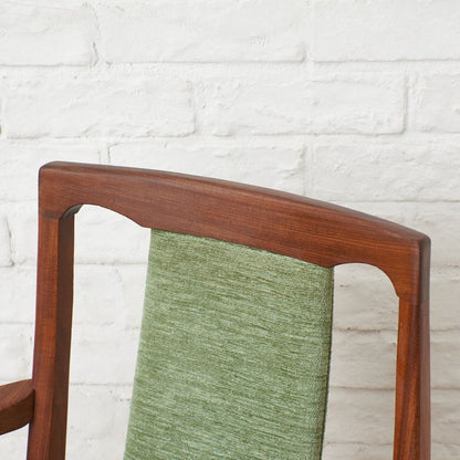 Fresco パッドバックダイニングアームチェア 2脚セット (Carver Chair 4567D)