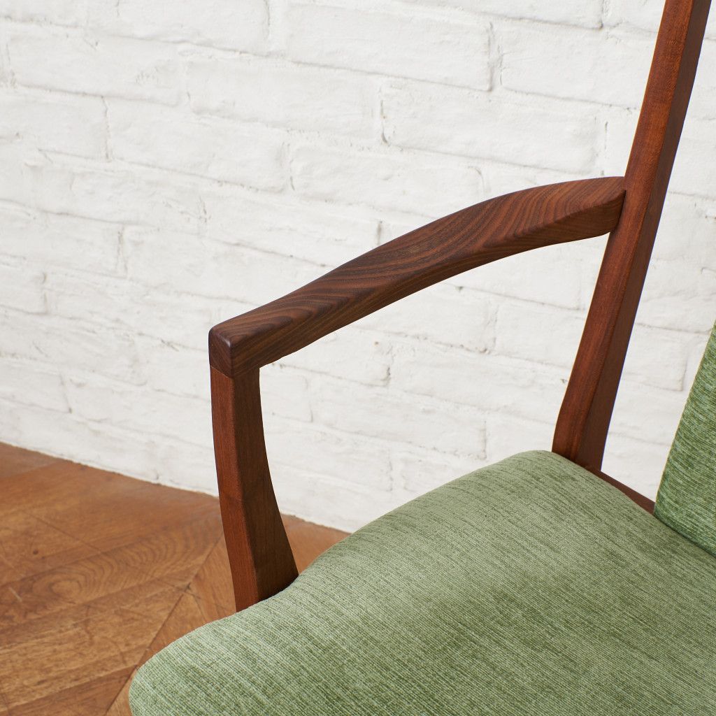 Fresco パッドバックダイニングアームチェア 2脚セット (Carver Chair 4567D)