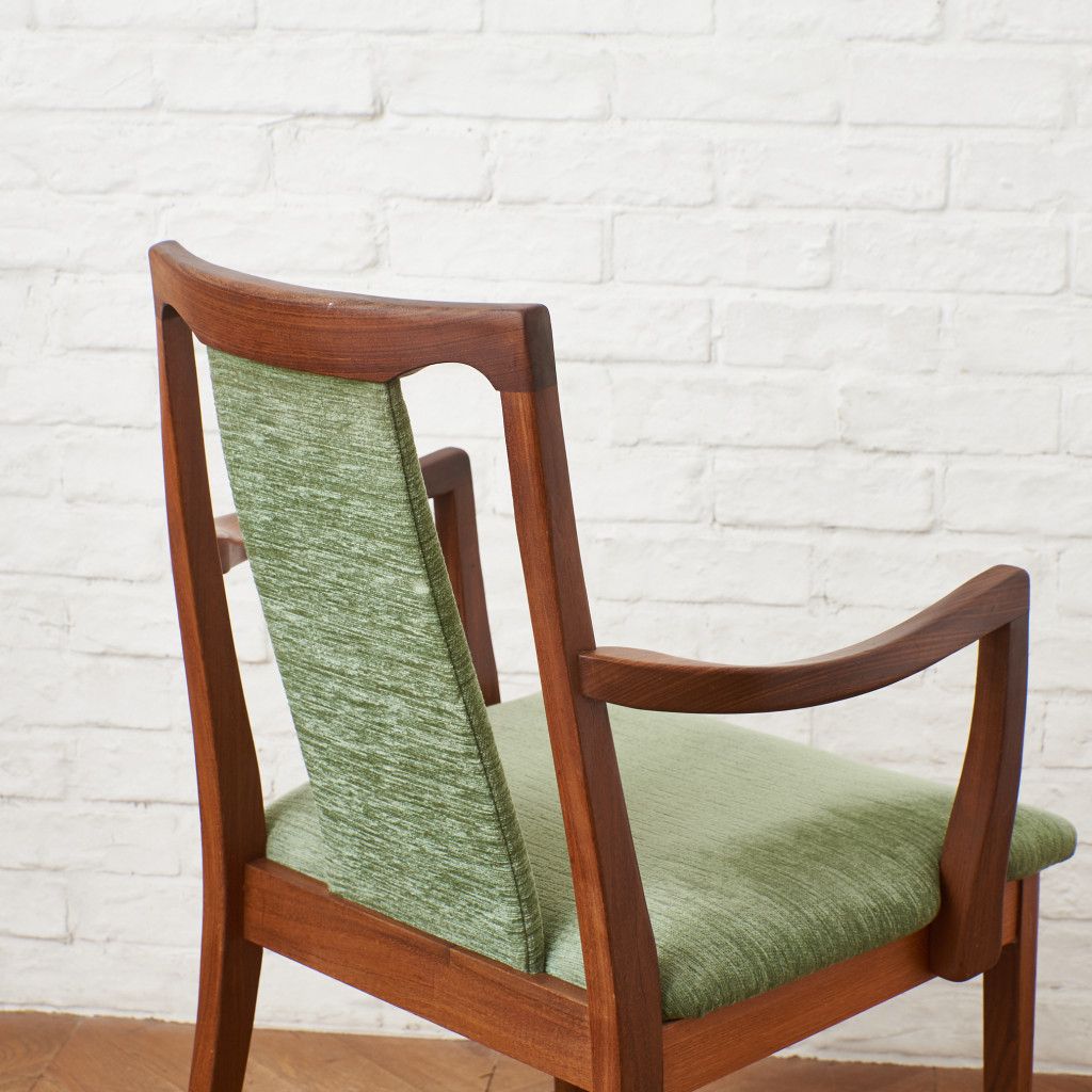 Fresco パッドバックダイニングアームチェア 2脚セット (Carver Chair 4567D)