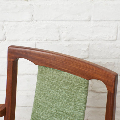 Fresco パッドバックダイニングアームチェア 2脚セット (Carver Chair 4567D)