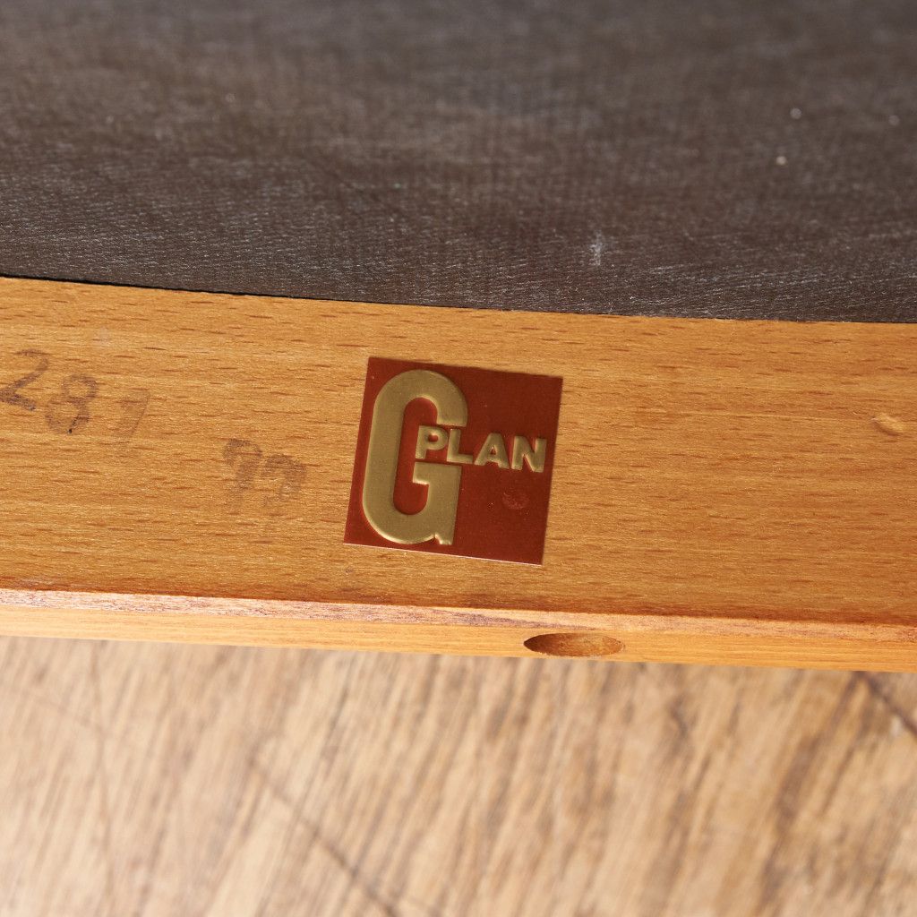 Fresco パッドバックダイニングアームチェア 2脚セット (Carver Chair 4567D)