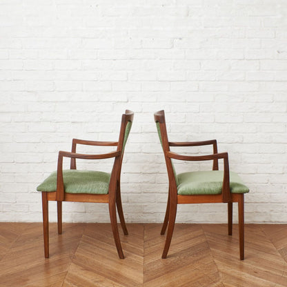 Fresco パッドバックダイニングアームチェア 2脚セット (Carver Chair 4567D)