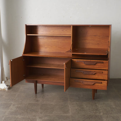 イギリス ヴィンテージ ハイサイドボード