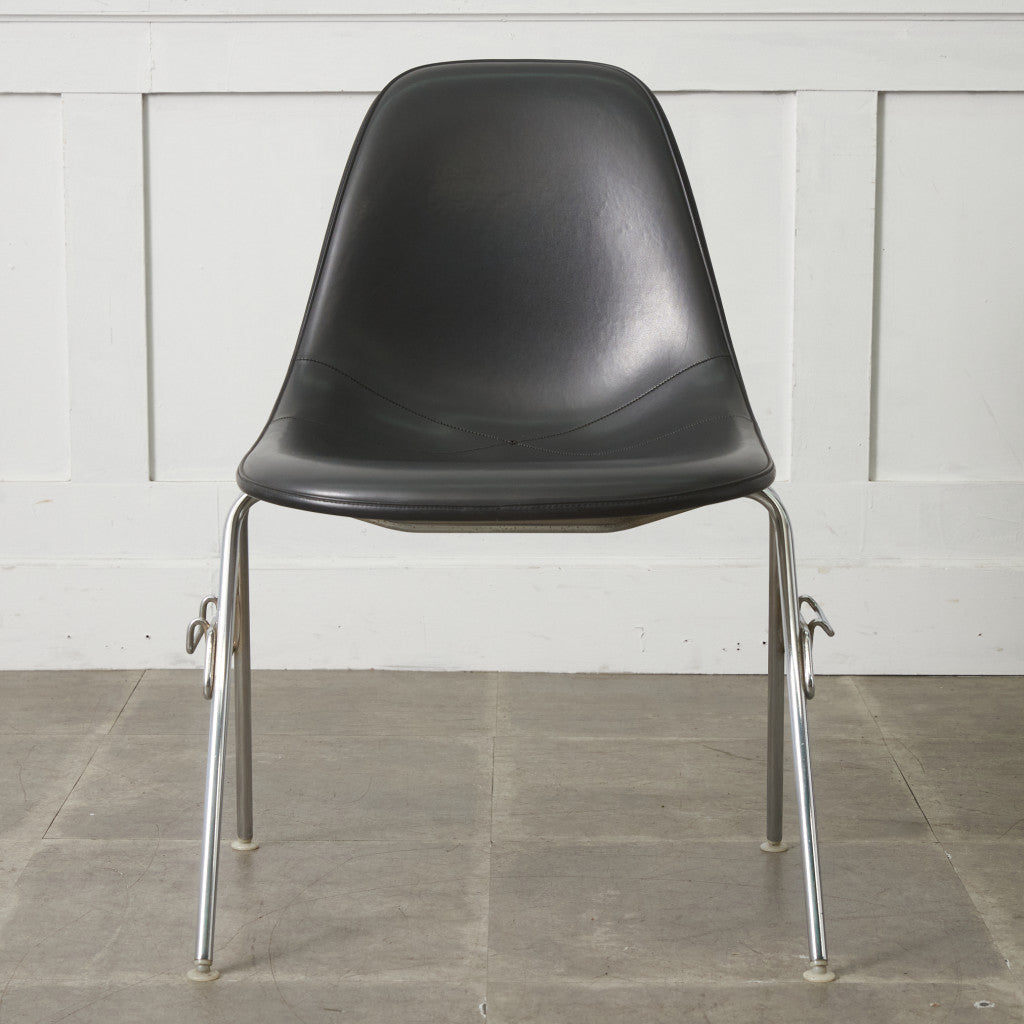 サイドシェルチェア スタッキングベース