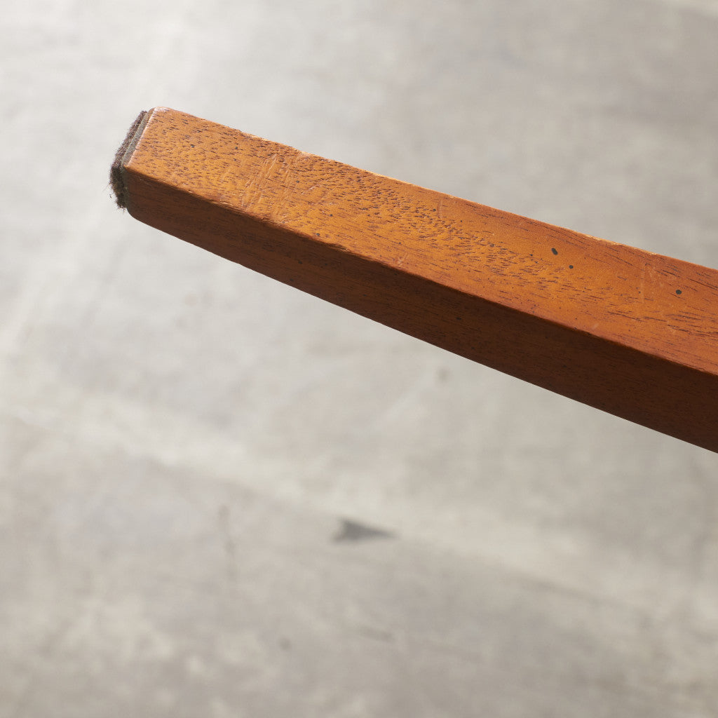 TRIUNE サイドチェア