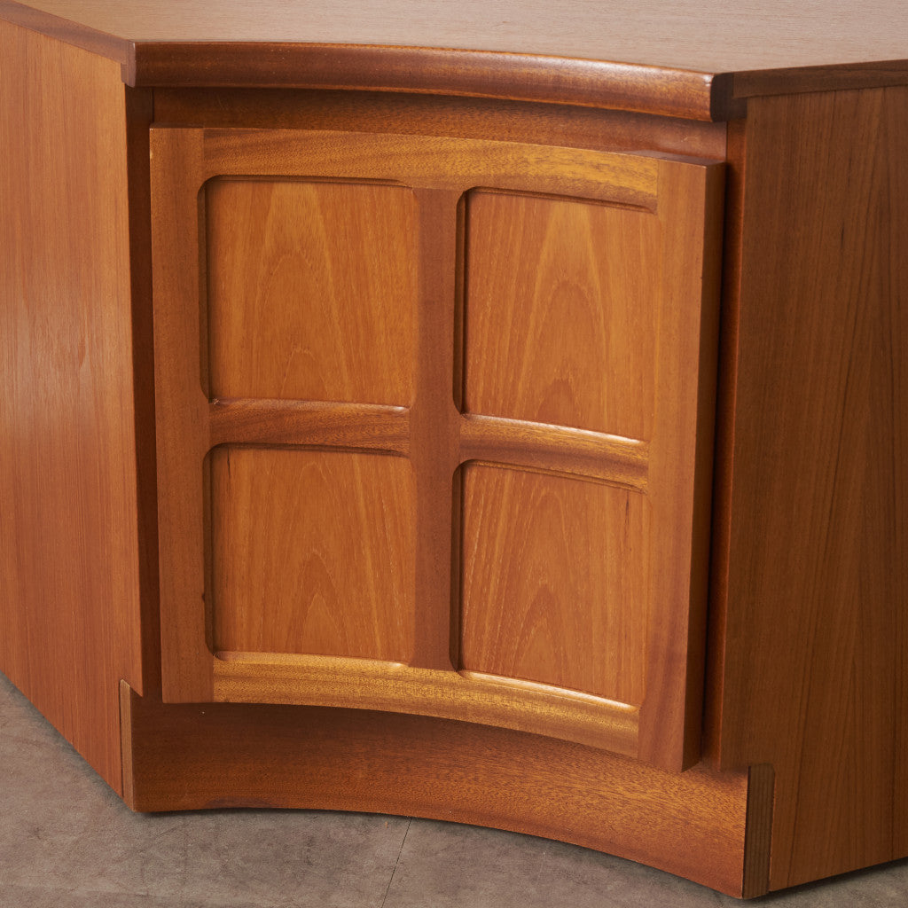 ヴィンテージ 凹型コーナーキャビネット