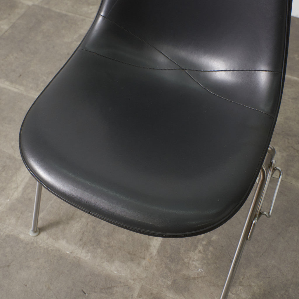 サイドシェルチェア スタッキングベース