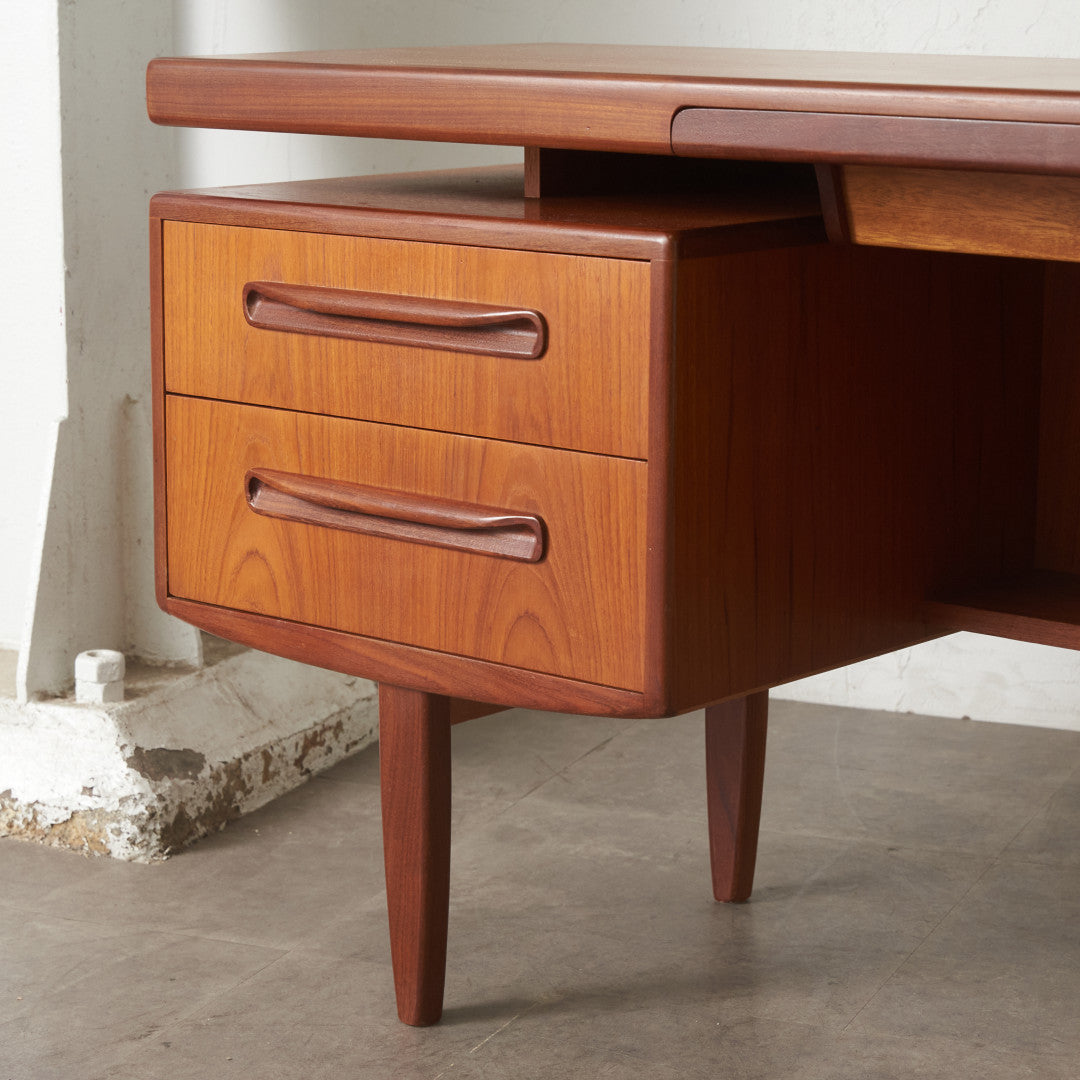 イギリス G-PLAN ビンテージ ニューフレスコ デスク チーク材 両袖机 ジープラン】フレスコ・ビンテージ【チーク】デスク