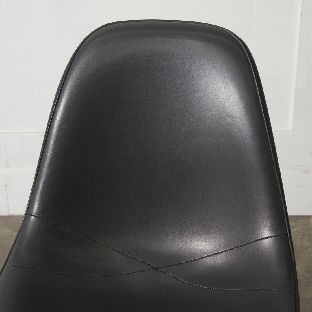 サイドシェルチェア スタッキングベース