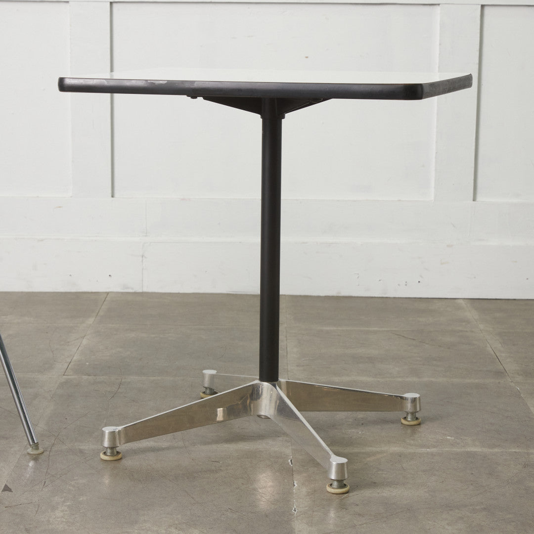 イームズ コントラクトベース テーブル