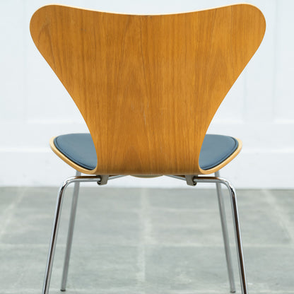 セブンチェア / フロントパディング