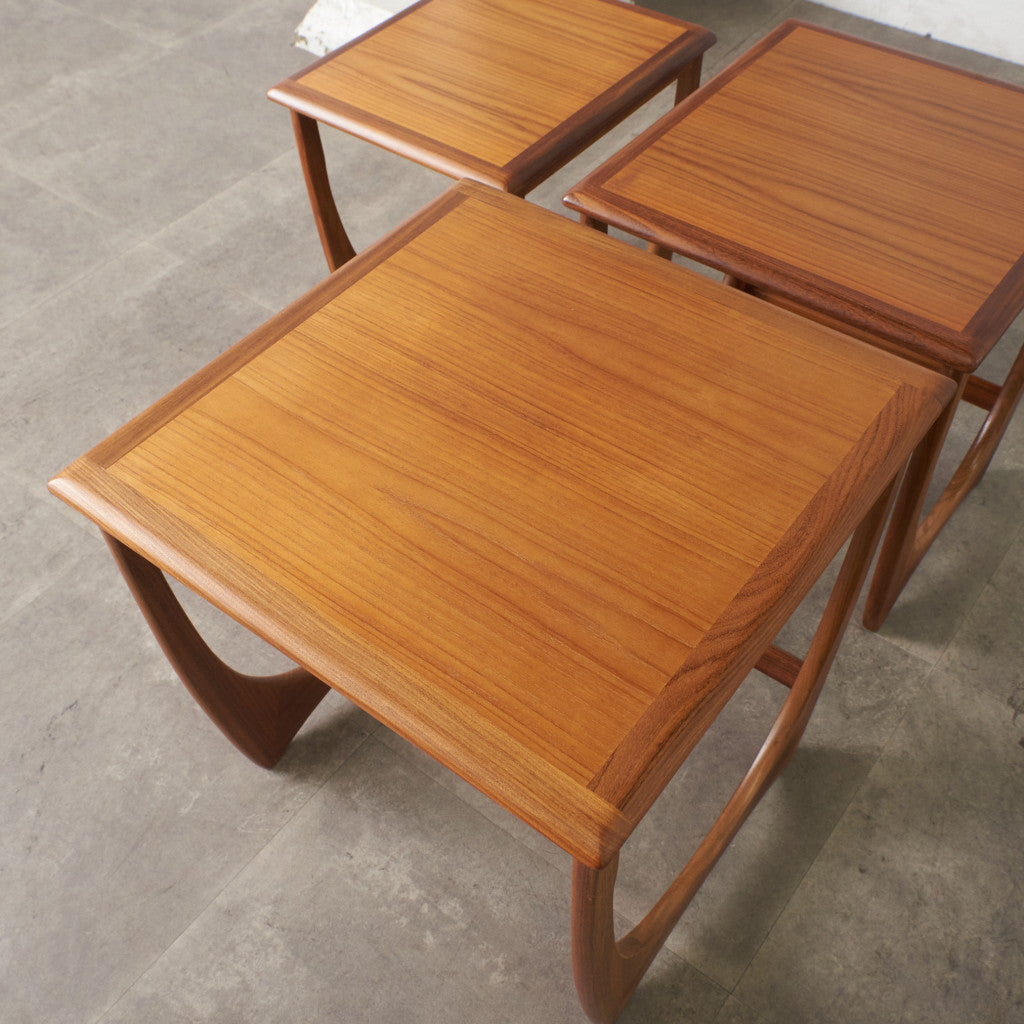 Astro ネストテーブル