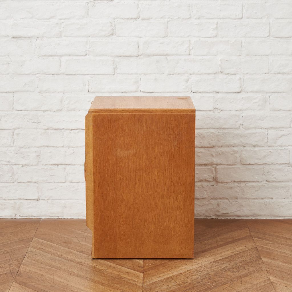 Brandon ベッドサイドキャビネット (B870)