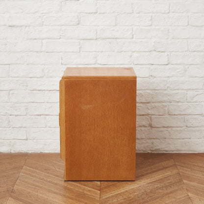 Brandon ベッドサイドキャビネット (B870)