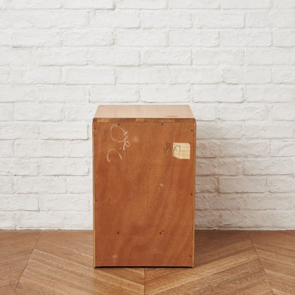 Brandon ベッドサイドキャビネット (B870)