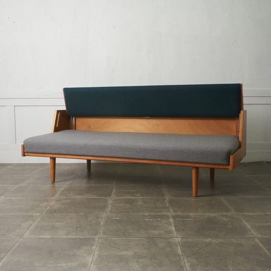 GE258 ウェグナー デイベッド / 張替済