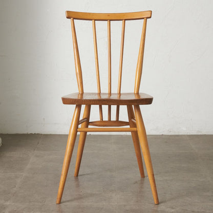 スティックバックチェア