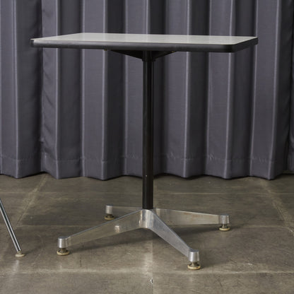 イームズ コントラクトベース テーブル