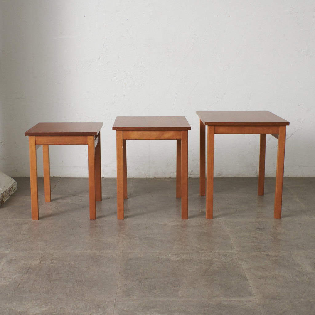 英国ヴィンテージ ネストテーブル