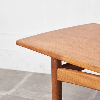 brasilia センターテーブル (ソリッドチークロングジョンテーブル)