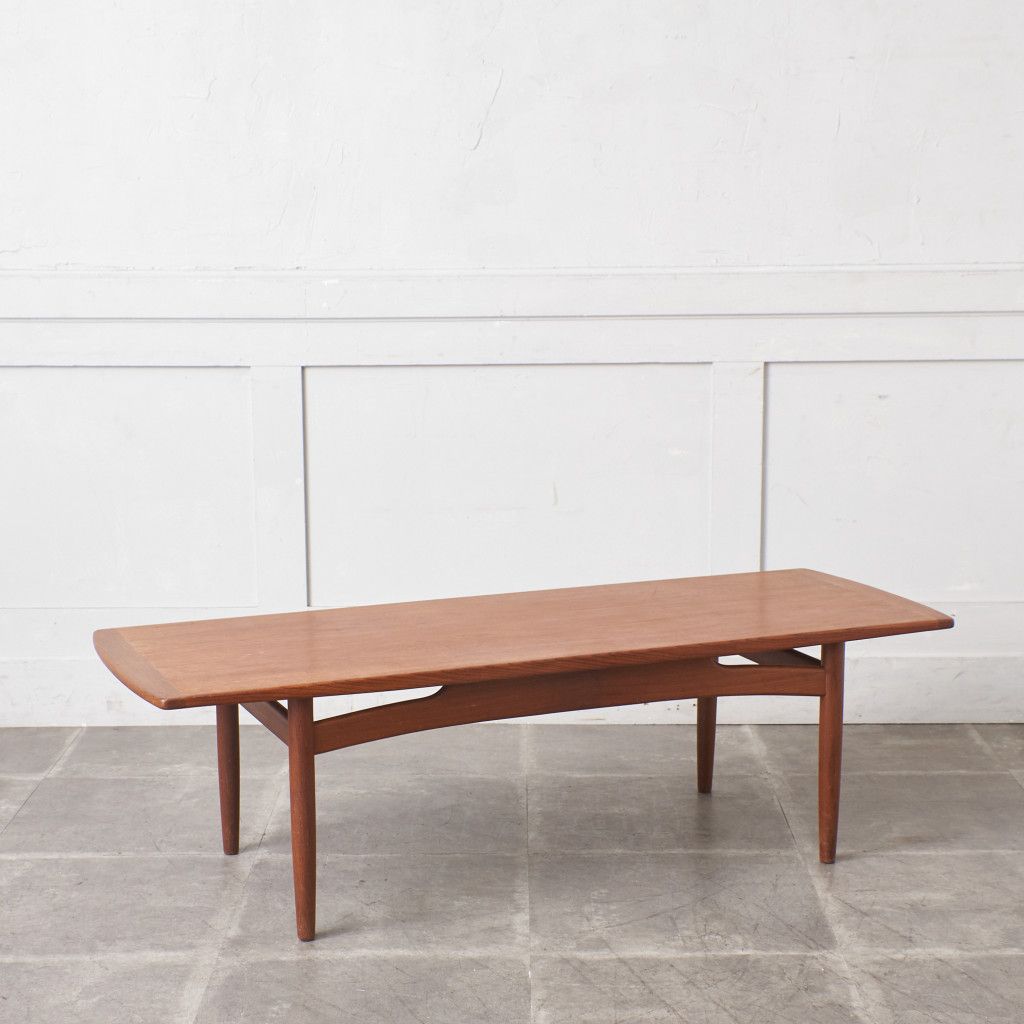 brasilia センターテーブル (ソリッドチークロングジョンテーブル)