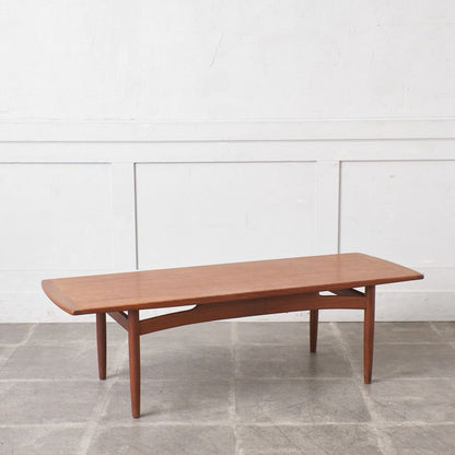 brasilia センターテーブル (ソリッドチークロングジョンテーブル)