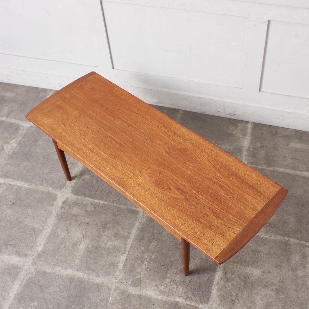 brasilia センターテーブル (ソリッドチークロングジョンテーブル)