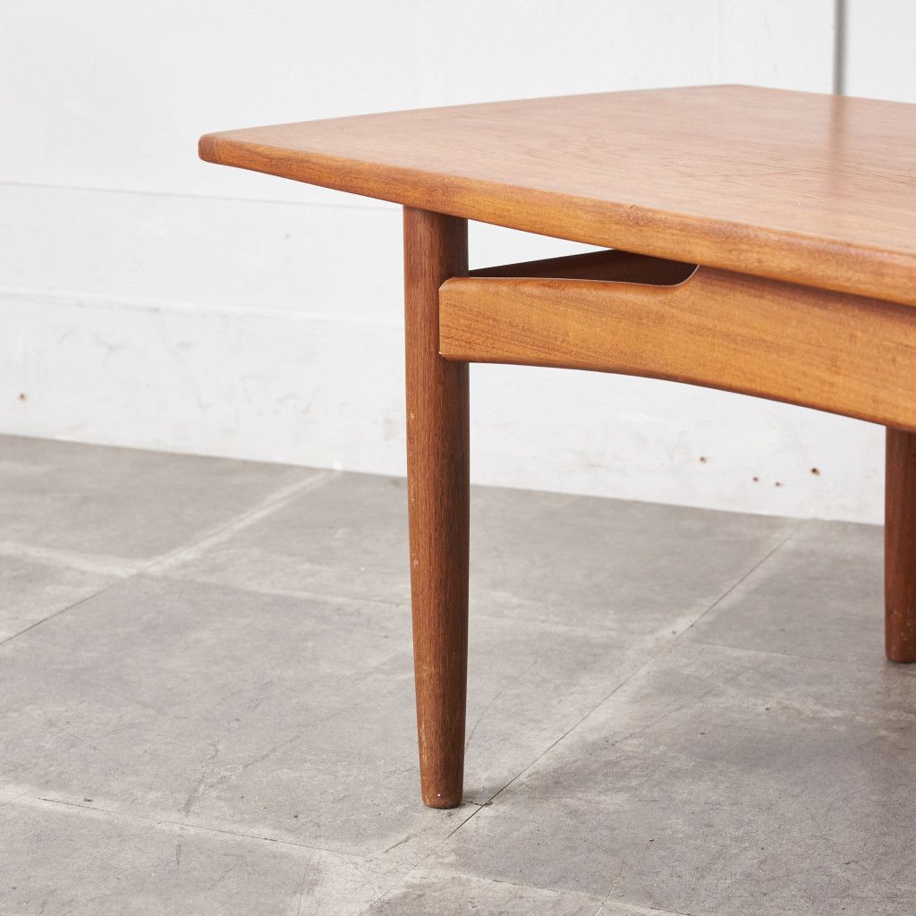 brasilia センターテーブル (ソリッドチークロングジョンテーブル)