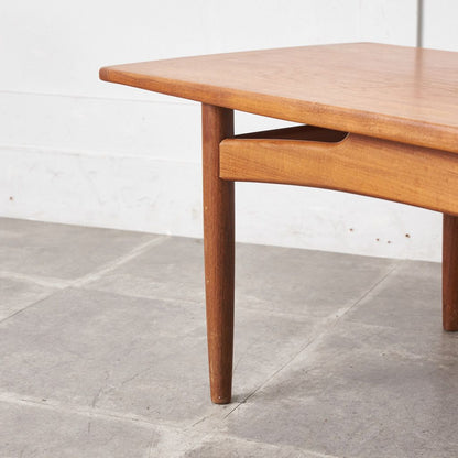 brasilia センターテーブル (ソリッドチークロングジョンテーブル)