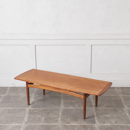 brasilia センターテーブル (ソリッドチークロングジョンテーブル)