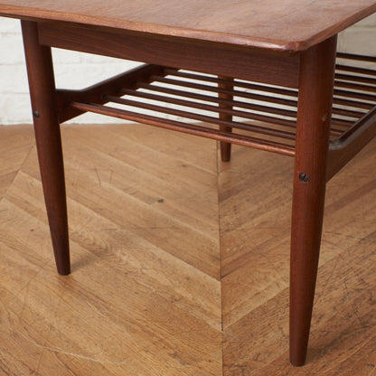 Danish オケージョナルテーブル (8021)