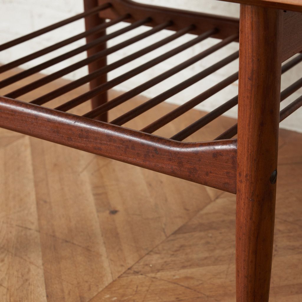 Danish オケージョナルテーブル (8021)