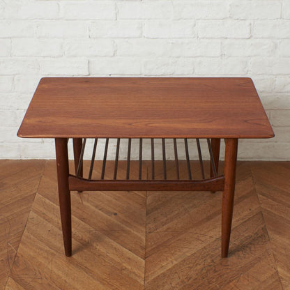 Danish オケージョナルテーブル (8021)